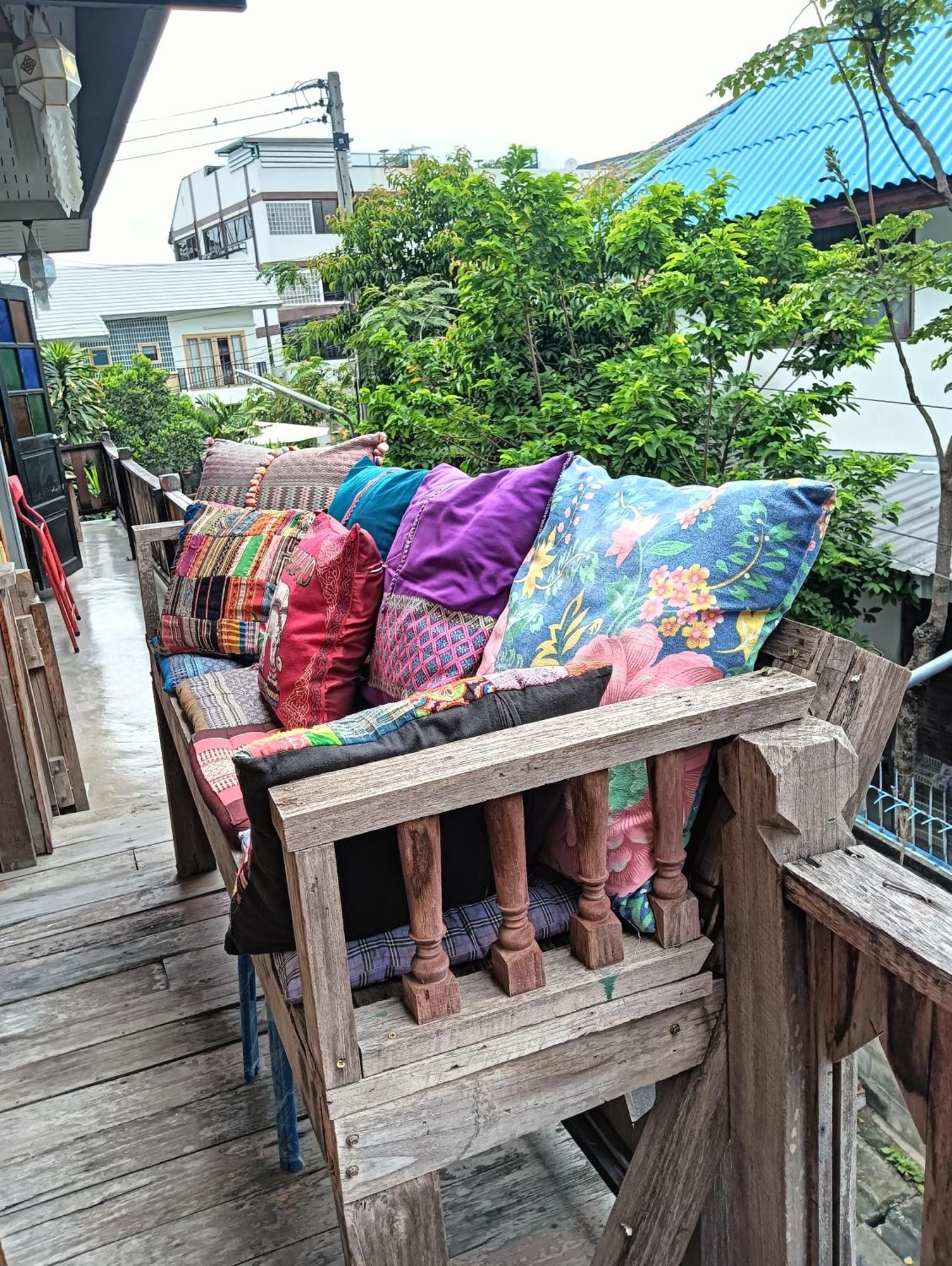 Huen Chiang Man Hostel (Adults Only) Chiang Mai Exterior photo